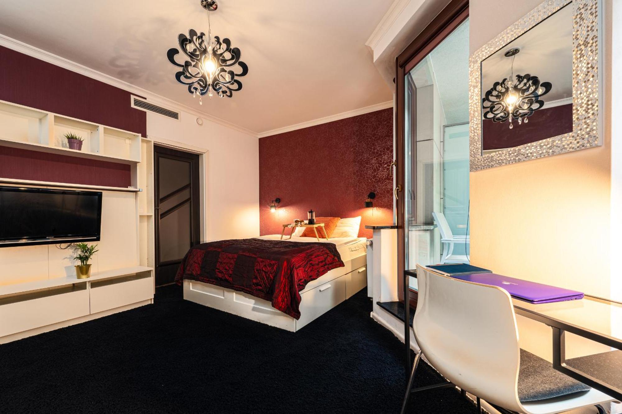 Center - Parking, Balcony, Workspace, Ac - By Rentujemy Apartment Wroclaw