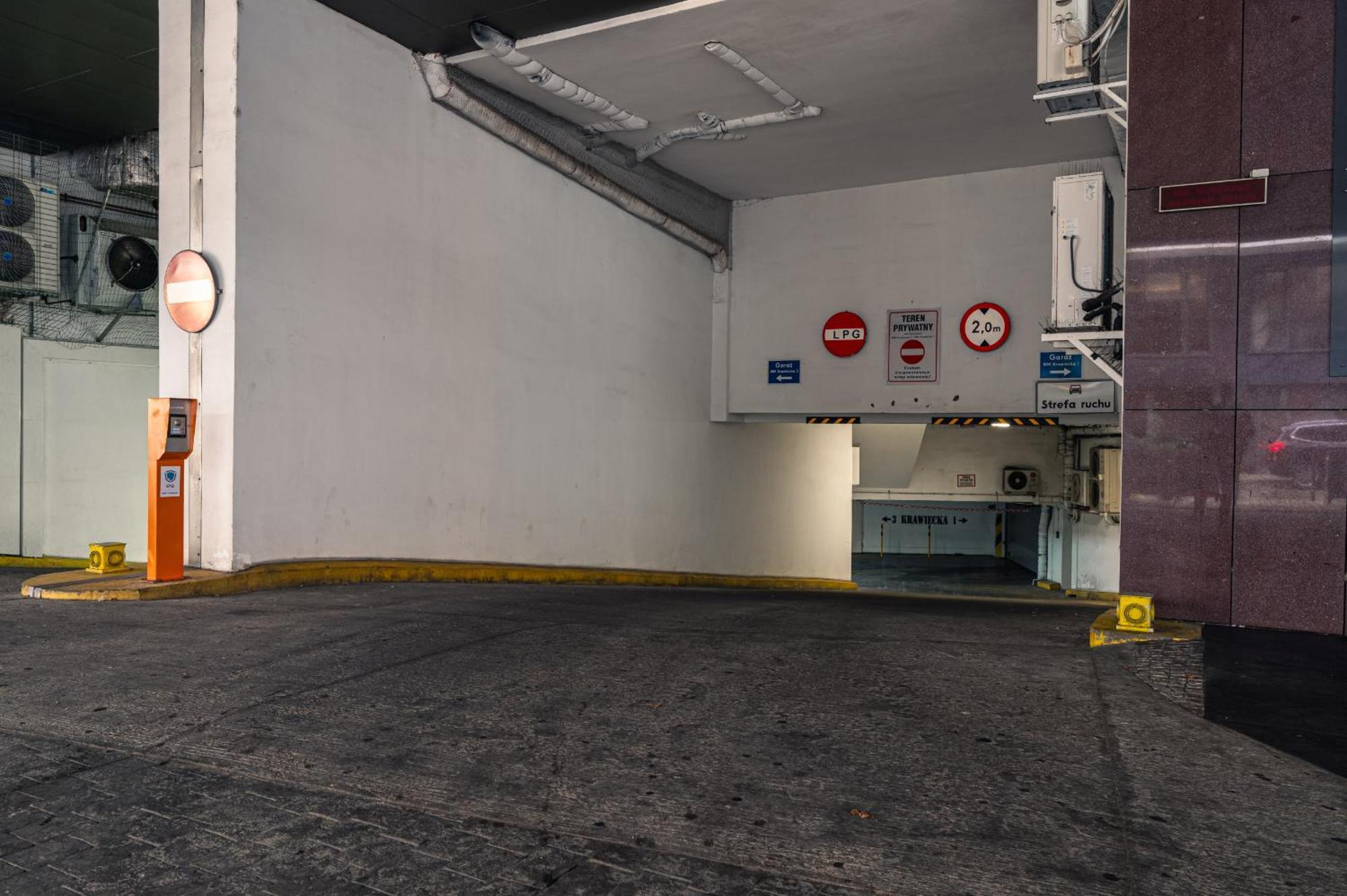 Center - Parking, Balcony, Workspace, Ac - By Rentujemy Wroclaw