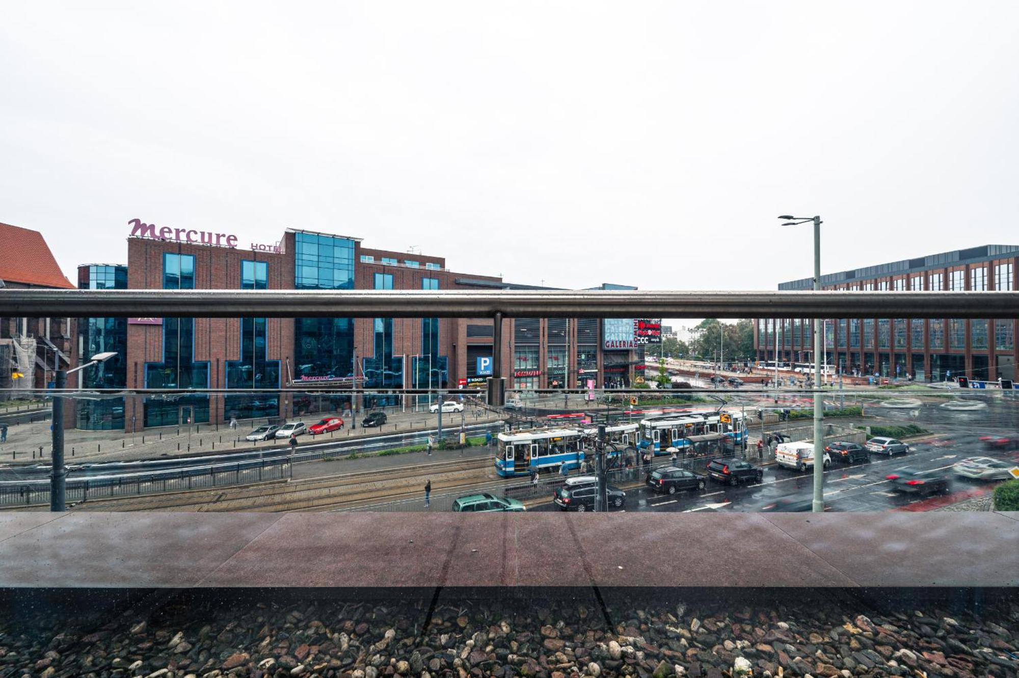Center - Parking, Balcony, Workspace, Ac - By Rentujemy