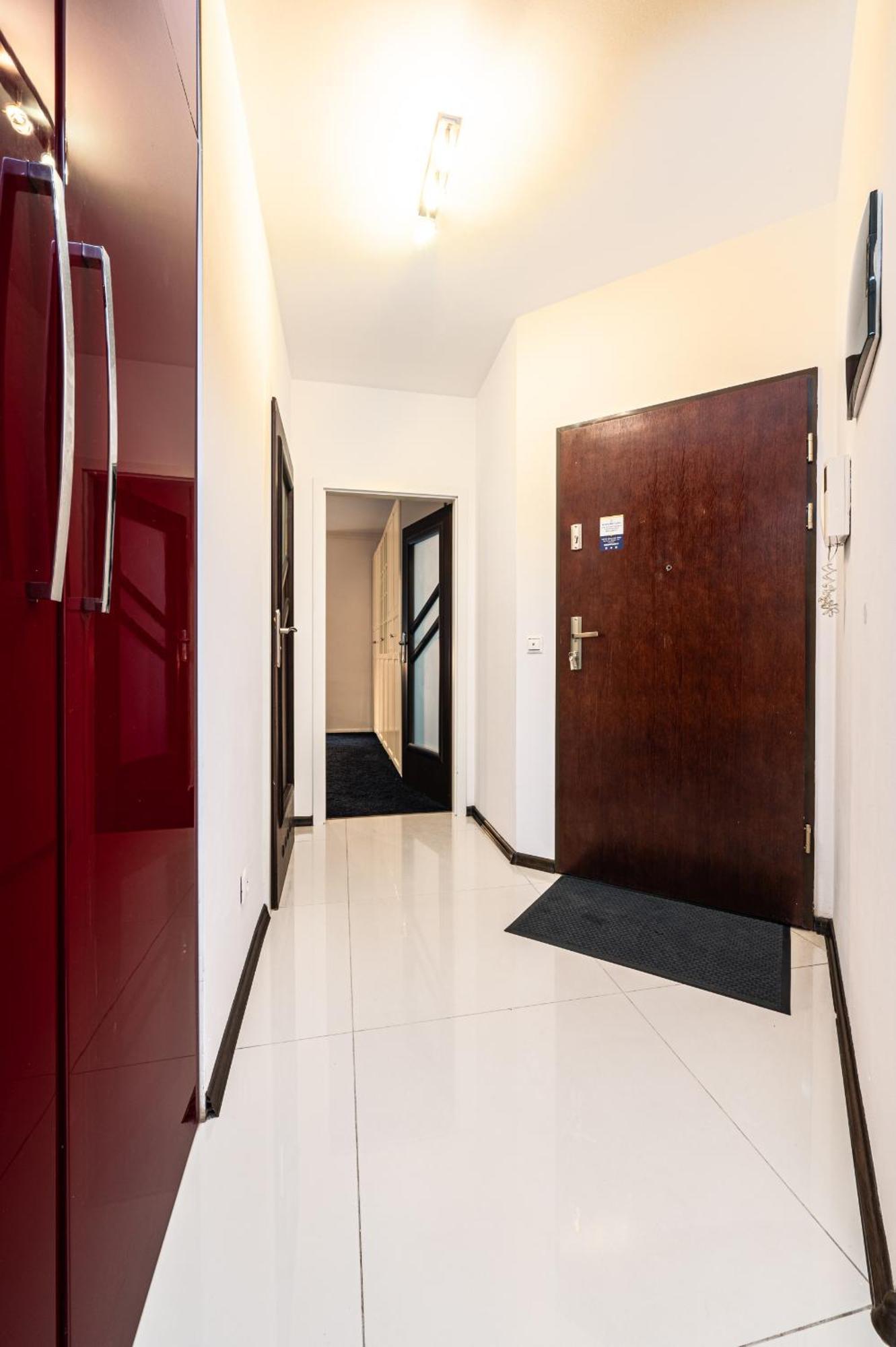 Apartment Center - Parking, Balcony, Workspace, Ac - By Rentujemy Wroclaw